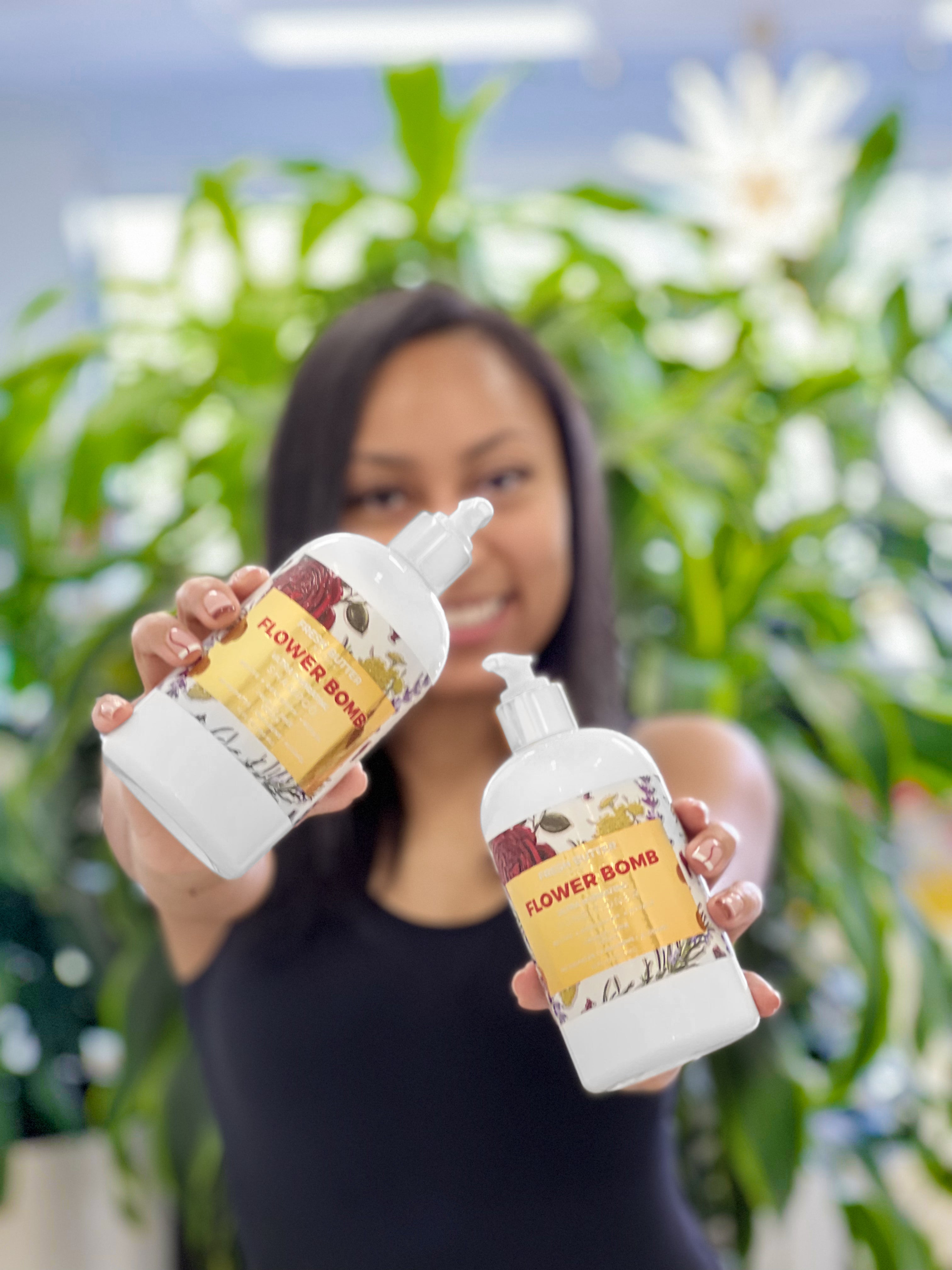 Flower Bomb Ultra Hydrating Shampoo